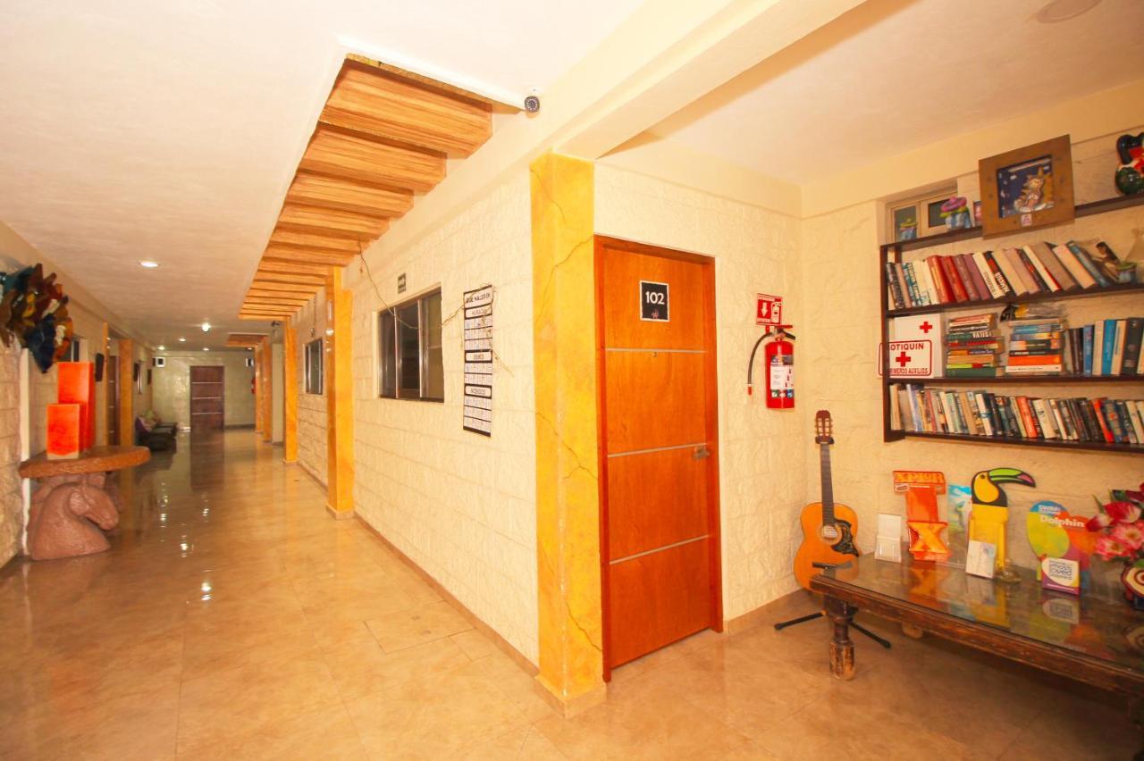 Papagayo Hotel Boutique Playa del Carmen Exterior foto Library