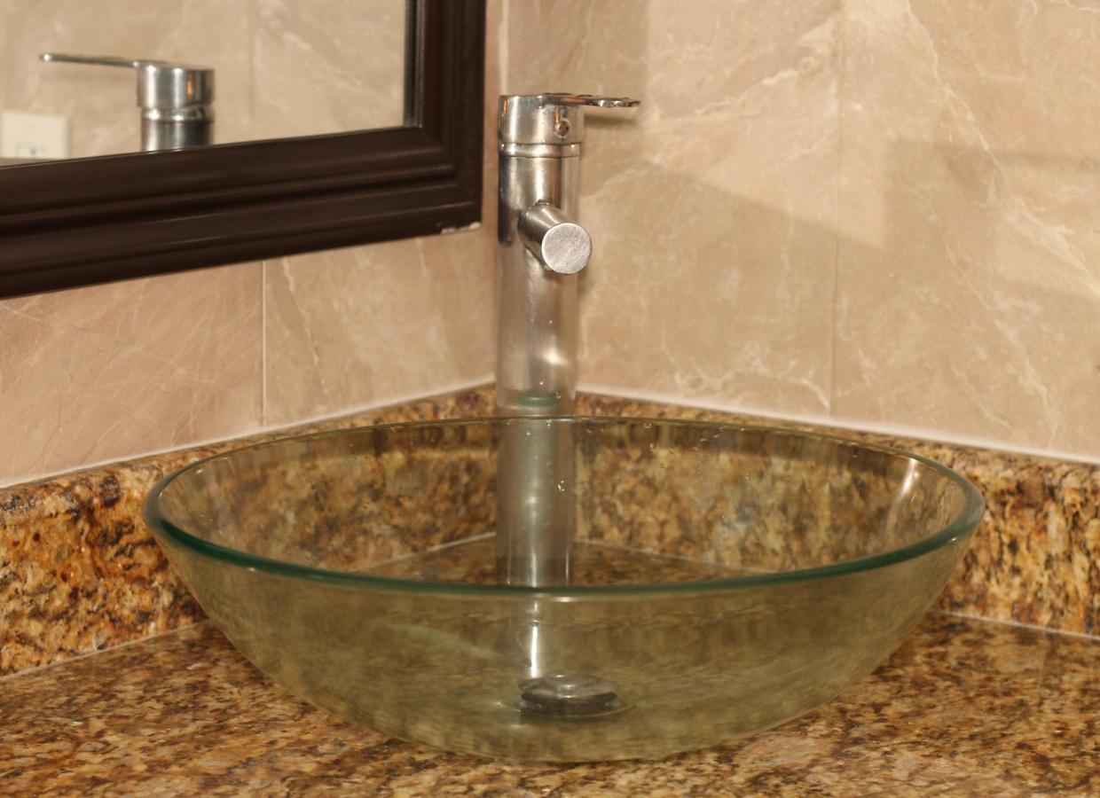 Papagayo Hotel Boutique Playa del Carmen Exterior foto A vessel sink